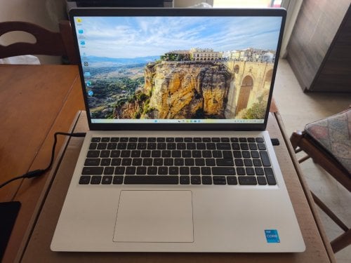 Περισσότερες πληροφορίες για "Dell 3530 USB C"