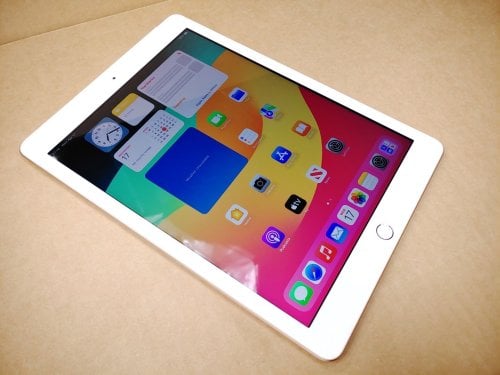 Περισσότερες πληροφορίες για "Apple iPad  2018 9.7" 6 gen"