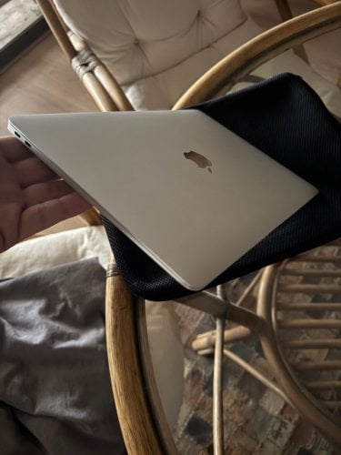 Περισσότερες πληροφορίες για "MacBook Air 2020 i3 Retina display ssd"