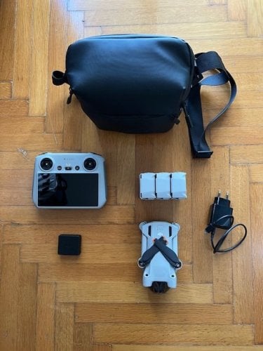 Περισσότερες πληροφορίες για "DJI Mini 3 Fly More Combo ( RC) + extra battery"