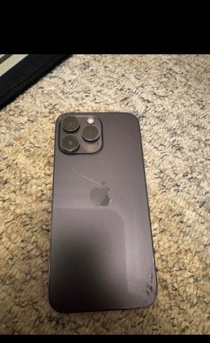 Ζητείται άμεσα iPhone 14 η 15 σπασμένο