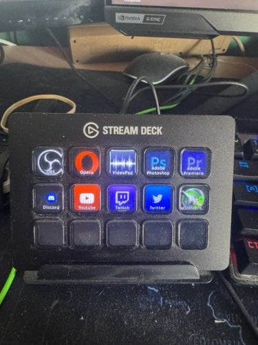 Περισσότερες πληροφορίες για "Elgato stream deck 15 buttons"