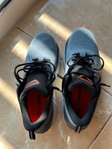 Περισσότερες πληροφορίες για "Saucony triumph 22 , N 42 αντρικά"