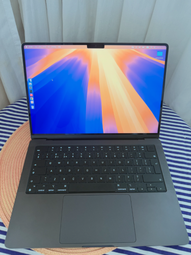 Περισσότερες πληροφορίες για "Macbook Pro 14" M3 Pro 11-Core 36GB RAM / 512GB SSD Black"
