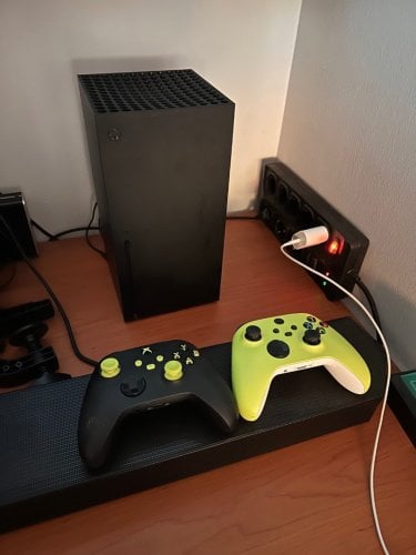 Περισσότερες πληροφορίες για "Microsoft Xbox Series X"