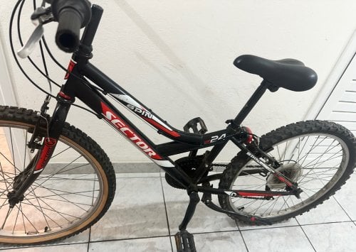 Περισσότερες πληροφορίες για "Ποδήλατο 24αρι με ταχύτητες  κ βάση ποδηλάτων για αυτοκίνητο"