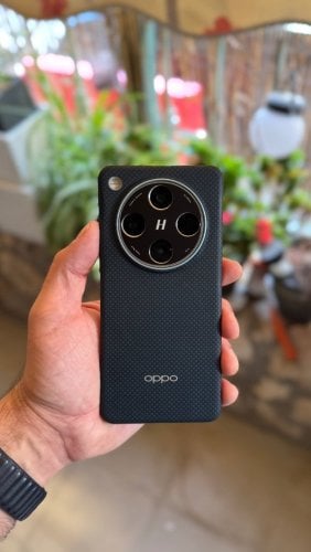 Περισσότερες πληροφορίες για "OPPO find x8 pro 16/512 Ελληνικό ! Άριστο!"