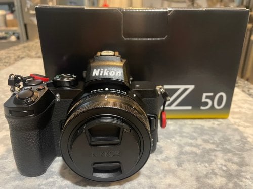 Περισσότερες πληροφορίες για "Nikon z50 με τέσσερις φακούς και πολλά έξτρα"