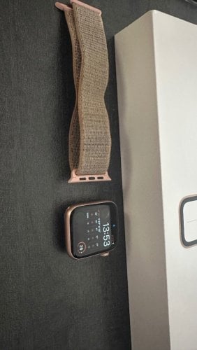 Περισσότερες πληροφορίες για "Apple Watch Series 4 (44mm/Gold Aluminium Case)"
