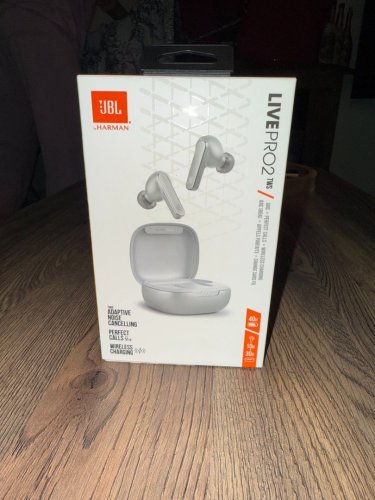 Περισσότερες πληροφορίες για "JBL Live Pro 2 TWS"