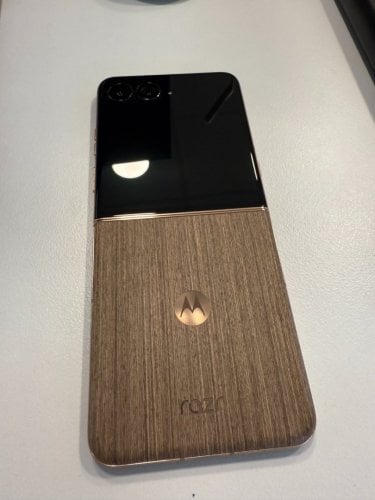 Περισσότερες πληροφορίες για "Motorola razr 60 ultra (Ξύλο/512 GB) ΚΑΙΝΟΥΡΙΟ-ΑΧΡΗΣΙΜΟΠΟΙΗΤΟ 750€"