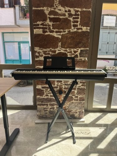 Περισσότερες πληροφορίες για "Roland FP-10"