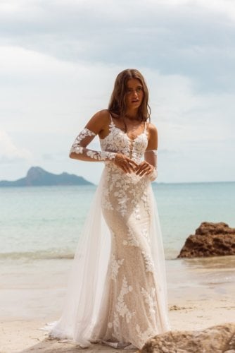 Περισσότερες πληροφορίες για "Νυφικό - Jesslyn dress from Madi Lane bridal"