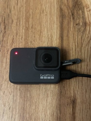 Περισσότερες πληροφορίες για "Go Pro 7 Silver"