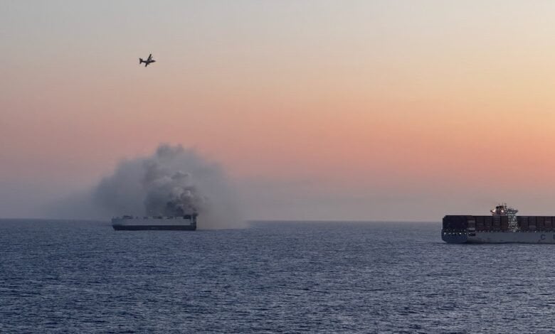 Φωτιά σε ηλεκτρικά αυτοκίνητα οδήγησε σε εκκένωση πλοίου στην Αλάσκα