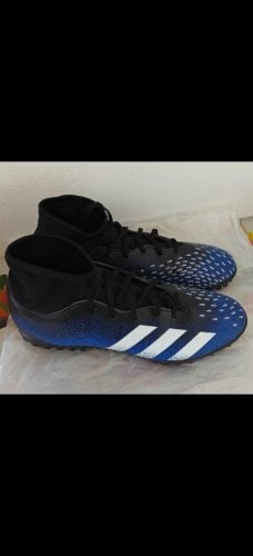 Περισσότερες πληροφορίες για "Addidas Predator Freak .4 S TF Νούμερο 46, Αγορά από Intersport"