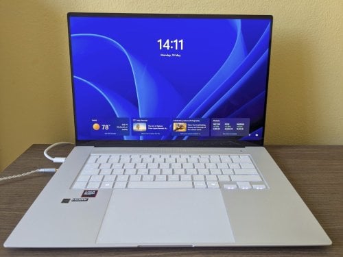 Περισσότερες πληροφορίες για "ASUS Zenbook S16 UM5606 OLED Touch 120Hz (Ryzen AI HX 370/32GB/2TB SSD/W11 Pro) Scandinavian White"