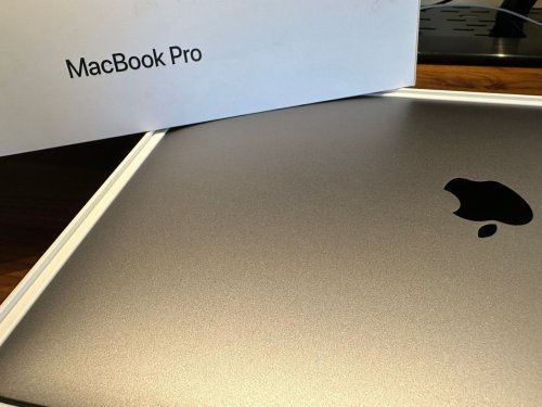Περισσότερες πληροφορίες για "💻 MacBook Pro 13” (2017) – SSD 256GB – Άψογη Κατάσταση + Κουτί + Φορτιστής – 450€"