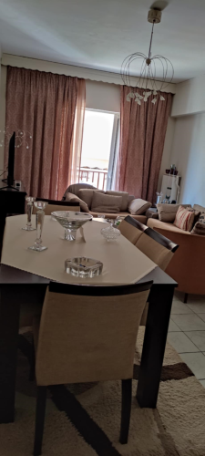 Περισσότερες πληροφορίες για "Τραπεζαρία με έξι καρέκλες μασίφ οξιά χρώμα καρυδιάς με τον μπουφέ της και τον καθρέπτη"