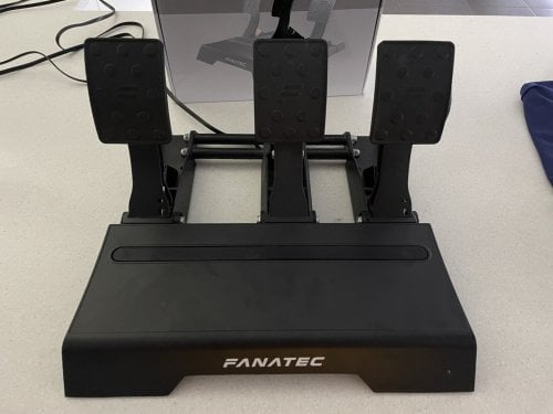 Περισσότερες πληροφορίες για "Fanatec CSL Elite Pedals with Load cell"