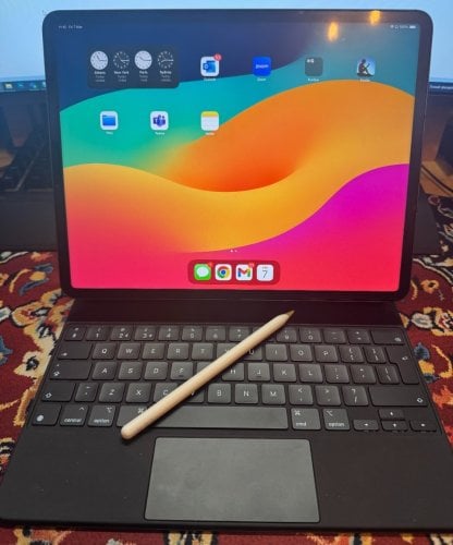 Περισσότερες πληροφορίες για "Apple iPad Pro 5th Gen, 12.9,  2TB, Wi+Fi, Cellular + Magic Keyboard + Apple Pencil Pro"