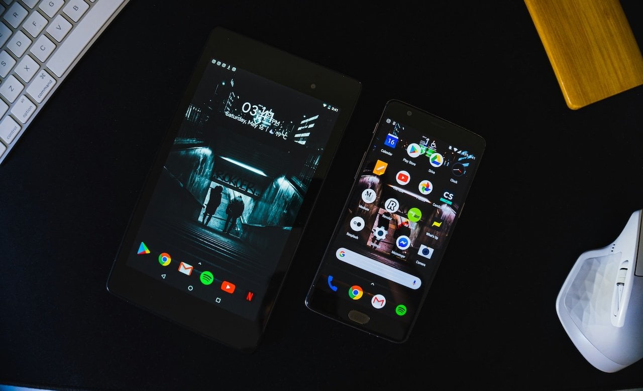 Νέοι κανόνες της ΕΕ για smartphones και tablets από το 2025: Τι αλλάζει