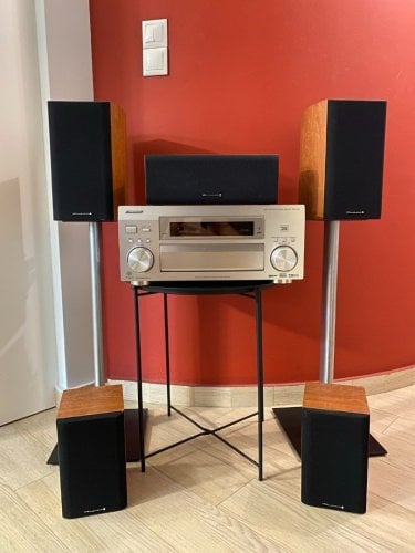Περισσότερες πληροφορίες για "Wharfedale Diamond 9 (HiFi  5.0 Surround) + Pioneer Amplifier + Front & Rear Stands"
