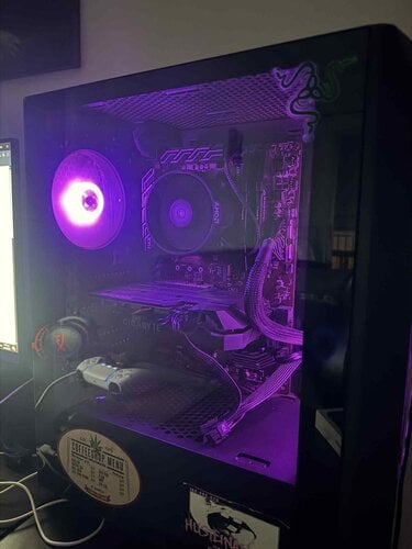 Περισσότερες πληροφορίες για "BUDGET GAMING PC 1660 6GB OC / RYZEN5 3400G / B450 A-PROMAX/ CX550w / 500GB"