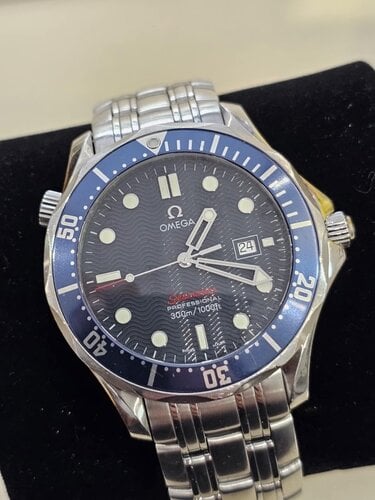 Περισσότερες πληροφορίες για "OMEGA SEAMASTER PROFESSIONAL “James Bond watch” άριστο και αυθεντικό"