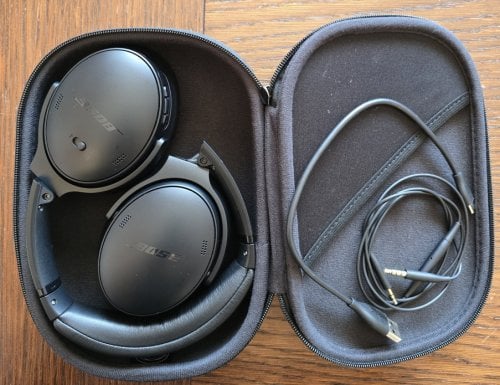 Περισσότερες πληροφορίες για "Bose QuietComfort 45 (Μαύρο/Ενσύρματo & Ασύρματo)"