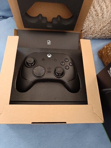 Περισσότερες πληροφορίες για "Razer Wolverine V3 Tournament Edition (Μαύρο, Ενσύρματα) Xbox/Pc"