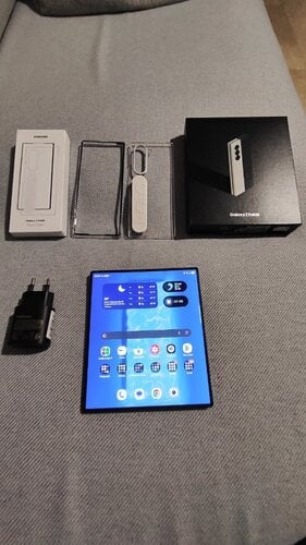 Περισσότερες πληροφορίες για "Samsung Galaxy Z Fold6 (Μαύρο/256 GB)"
