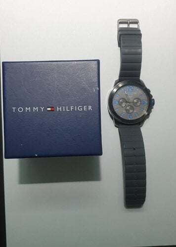 Περισσότερες πληροφορίες για "Ρολόι Tommy Hilfiger"