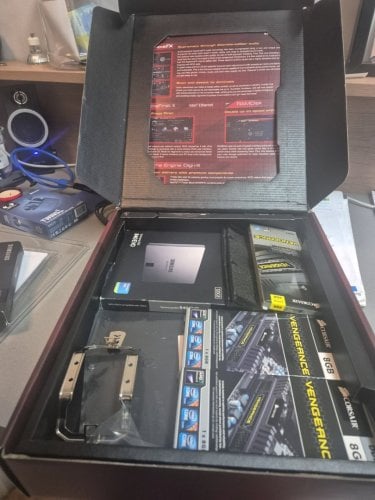 Περισσότερες πληροφορίες για "ASUS MAXIMUS VI HERO + INTEL I7 4770K + 32GB RAM + MasterLiquid ML240L V2 + SSD + RGB"