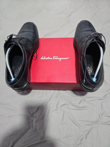 Περισσότερες πληροφορίες για "SALVATORE FERRAGAMO"