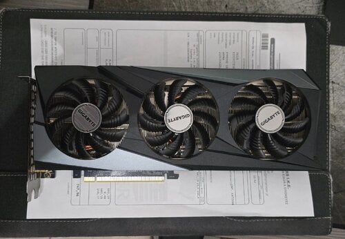 Περισσότερες πληροφορίες για "Gigabyte GeForce RTX 3060 Ti GAMING OC 8G"
