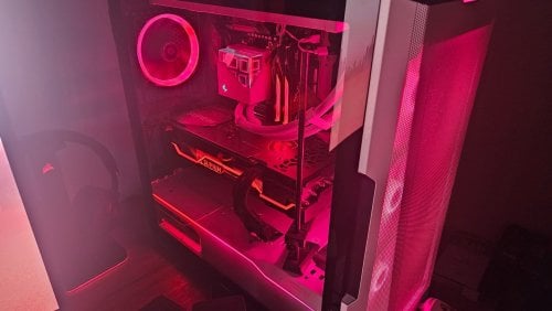Περισσότερες πληροφορίες για "7800x3d - 3090 ti Suprim X - 32 GB RAM - AW3225QF QD OLED"