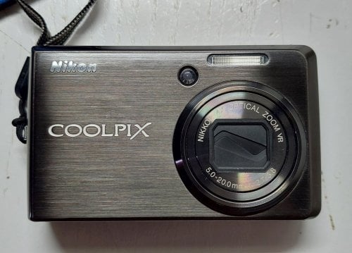 Περισσότερες πληροφορίες για "Nikon Coolpix S600"