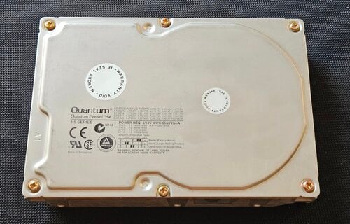Περισσότερες πληροφορίες για "IDE HDD Quantum Fireball SE 2.1Gb - SE21A012"