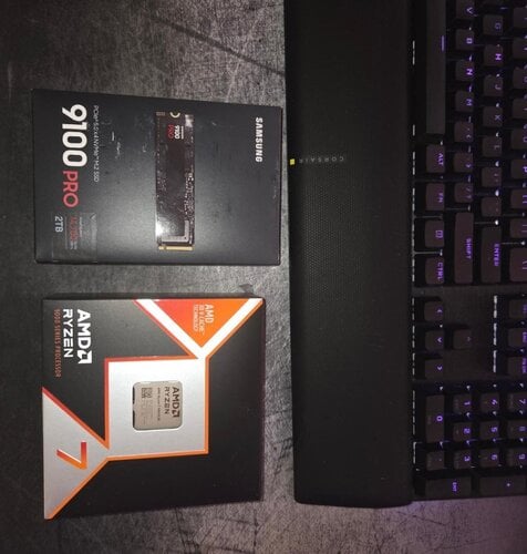 Περισσότερες πληροφορίες για "AMD Ryzen 7 9800X3D (Box)    SAMSUNG 9100PRO 2 TB  PCI5"
