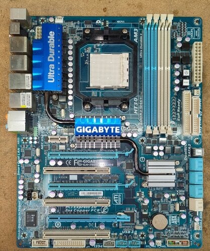 Περισσότερες πληροφορίες για "GIGABYTE GA-790FXTA-UD5"