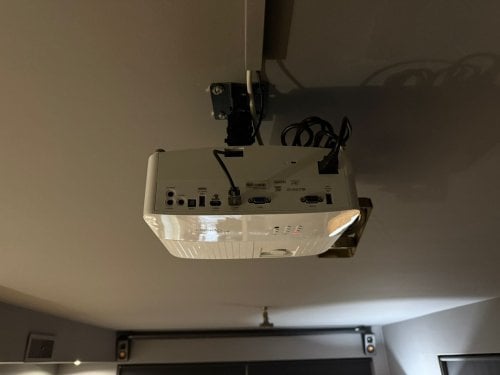 Περισσότερες πληροφορίες για "Optoma UHD42 (DLP/3840x2160/3400ANSI Lumens)"