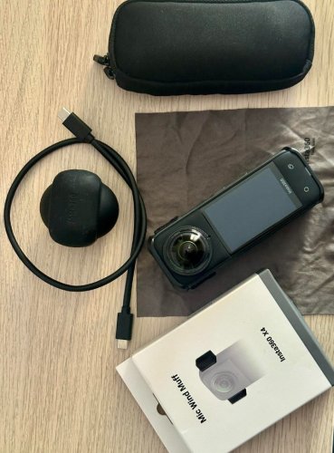 Περισσότερες πληροφορίες για "Insta360 X4"