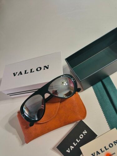 Περισσότερες πληροφορίες για "Vallon Sky Aviators  Paul Newman"