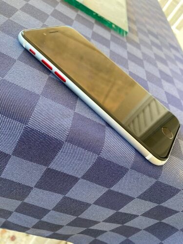 Περισσότερες πληροφορίες για "Apple iPhone SE 2020 Ενα και μοναδικό Custom για φανατικους ολυμπιακους"
