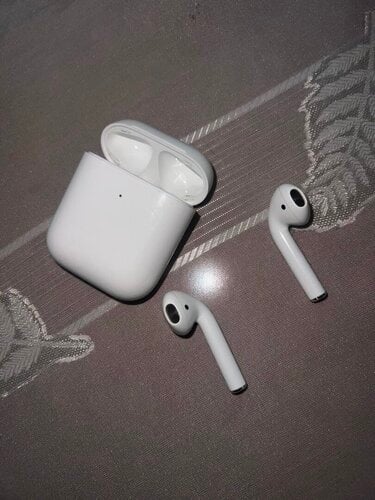 Περισσότερες πληροφορίες για "Apple AirPods 2nd Gen Wireless Charging Case Γνήσια"