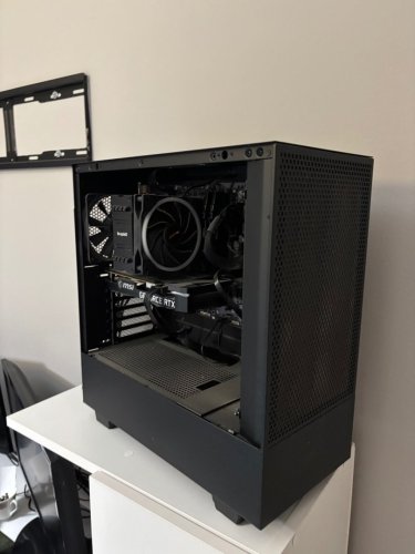 Περισσότερες πληροφορίες για "Pc i5 12400E RTX3050 32Gb Ram"