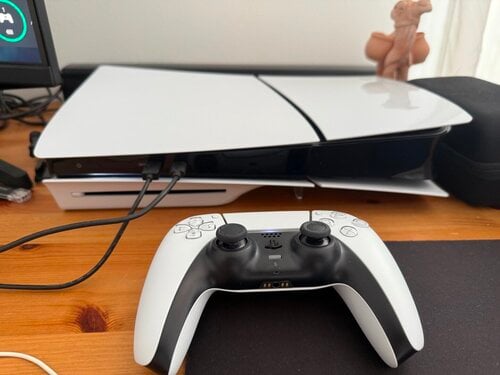 Περισσότερες πληροφορίες για "Sony PlayStation 5 Slim"