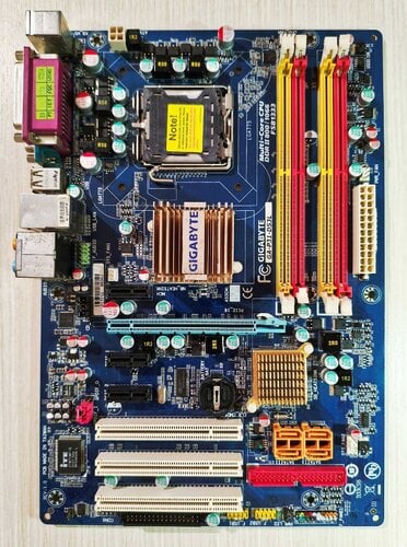 Περισσότερες πληροφορίες για "GIGABYTE LGA775 MOTHERBOARD&PENTIUM DUAL CORE 2.5GHZ ΔΩΡΟ +VGA CARDS ASUS/MSI+KINGSTON 2GB MEM.1333"