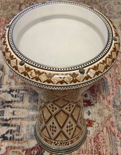 Περισσότερες πληροφορίες για "Gawharet El Fan Darbuka 23cm"